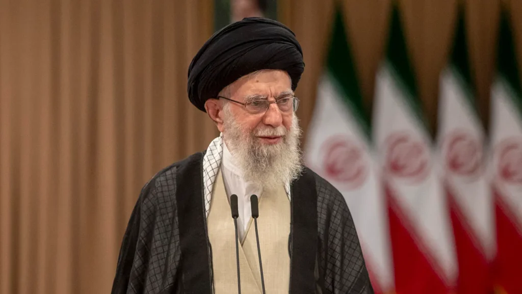 مراسم وداع با آیت‌الله علی خامنه‌ای در تهران پس از تأیید مرگ او